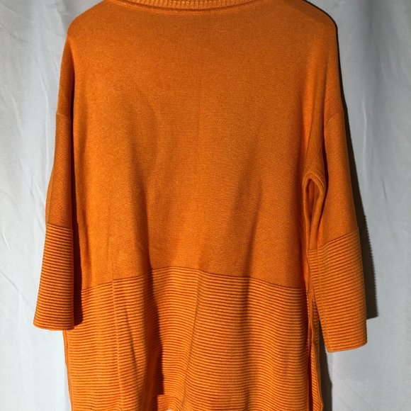 🎉HP🎉 EEUC ST. JOHN Sweater - Picture 7 of 8